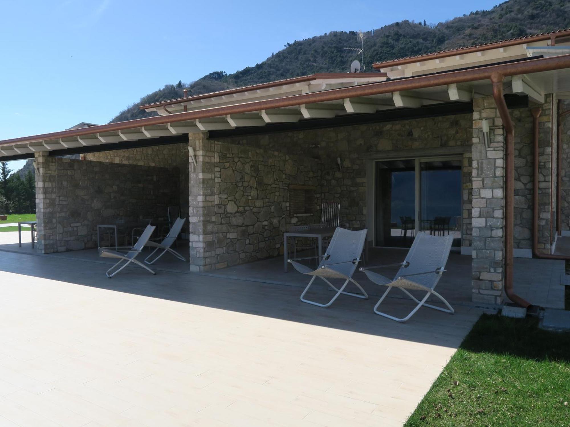 Oasi Da Vinci Aparthotel Tignale Exterior photo